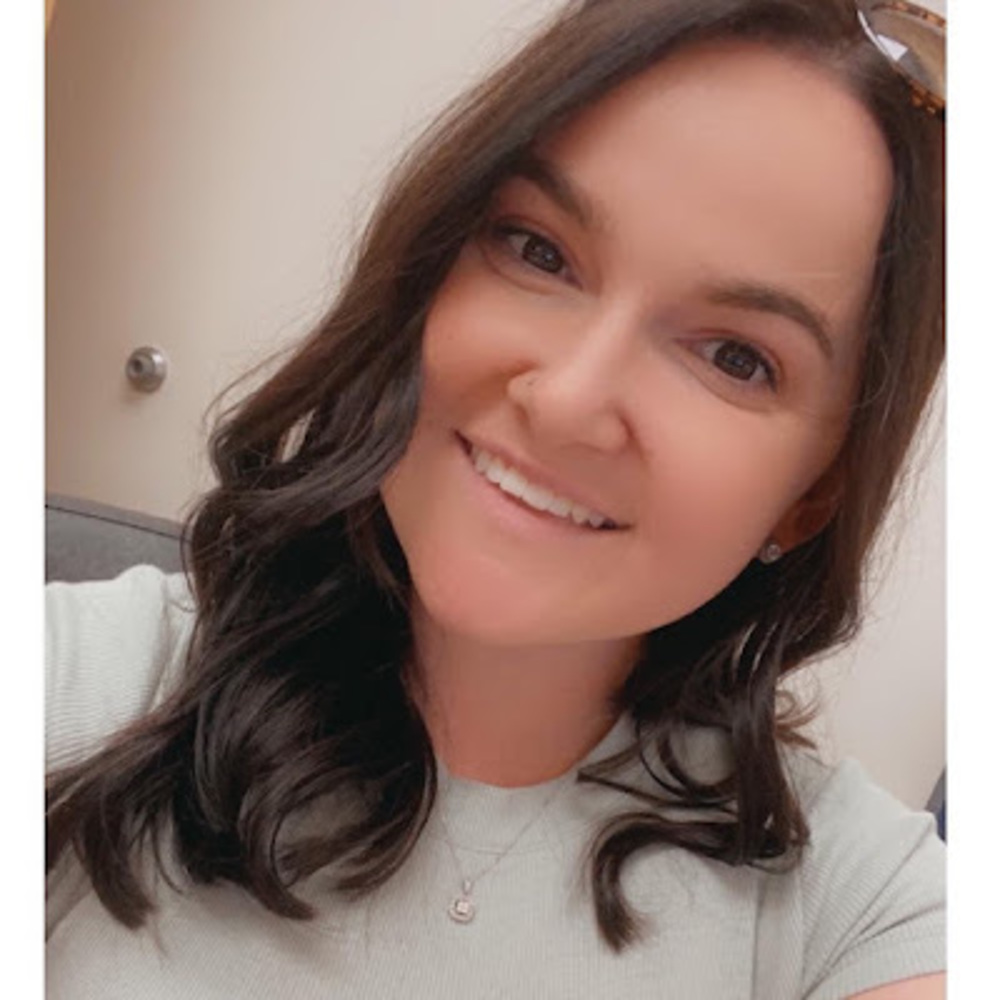 Meet your Posher, Alyssa